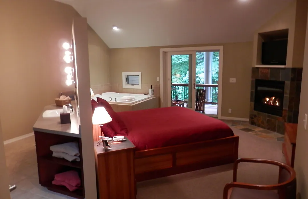 Pigeon Creek Inn - Adults Only-1