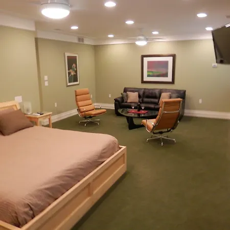 Pigeon Creek Inn - Adults Only-3